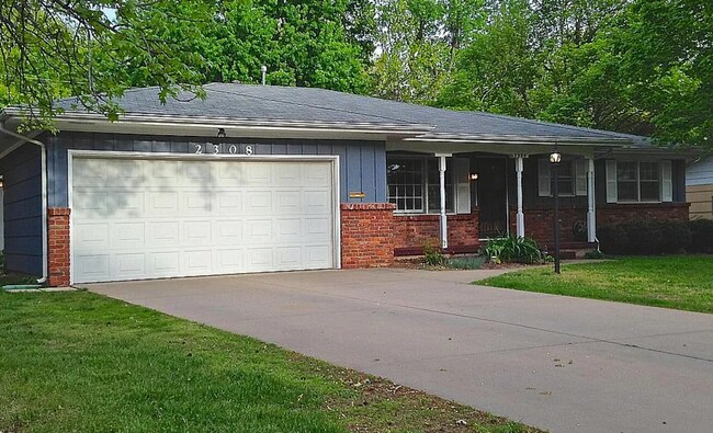 Building Photo - Charming Home in a Prime Central Springfield Location