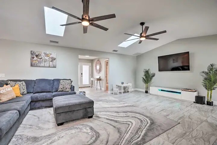 Building Photo - 2 Booth Blvd