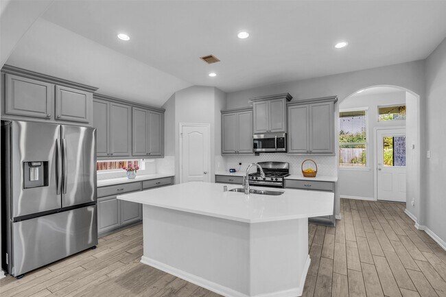 Building Photo - 16838 Ellicott Rock Dr