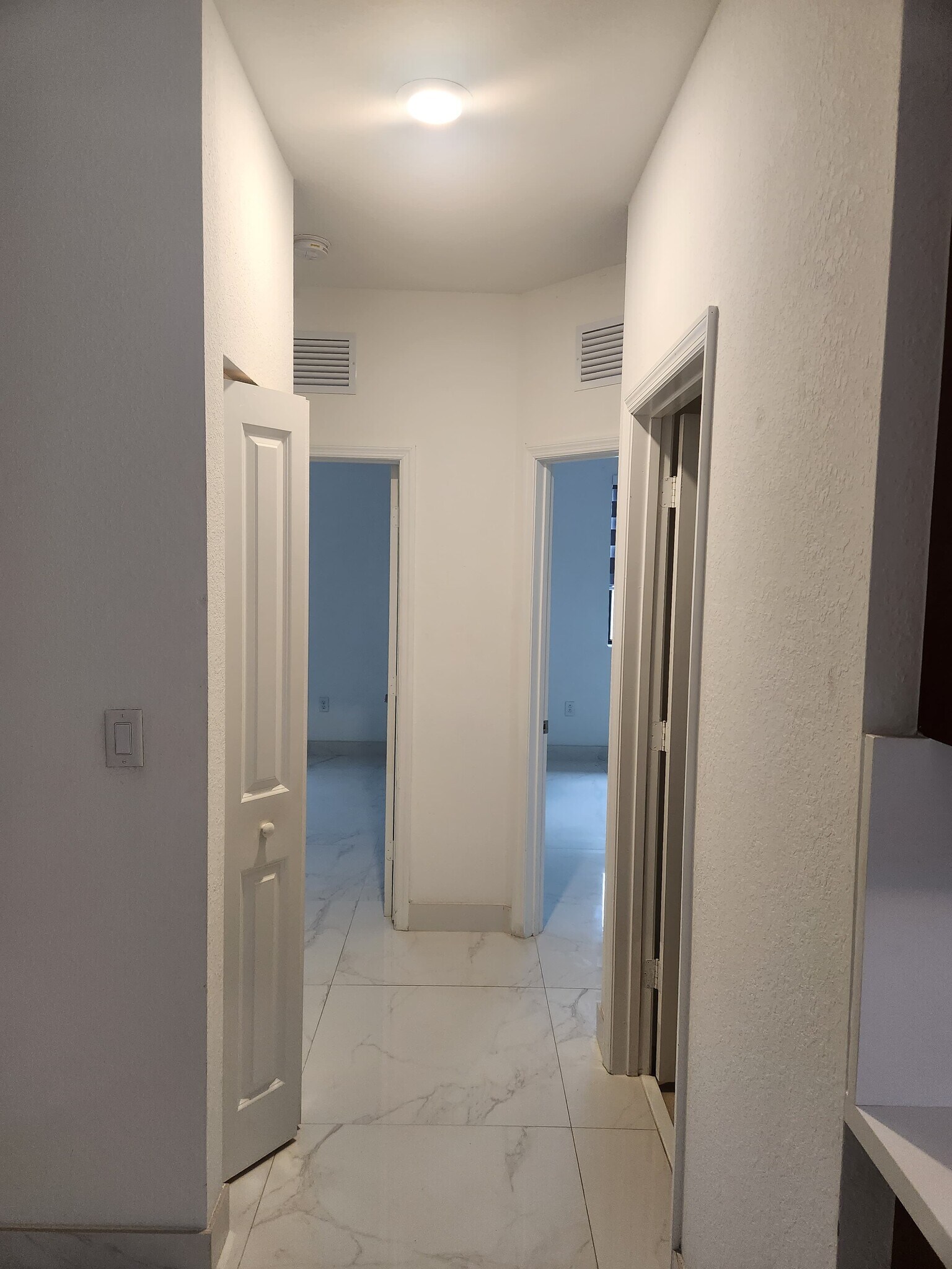 Building Photo - 212 SE 23rd Ter