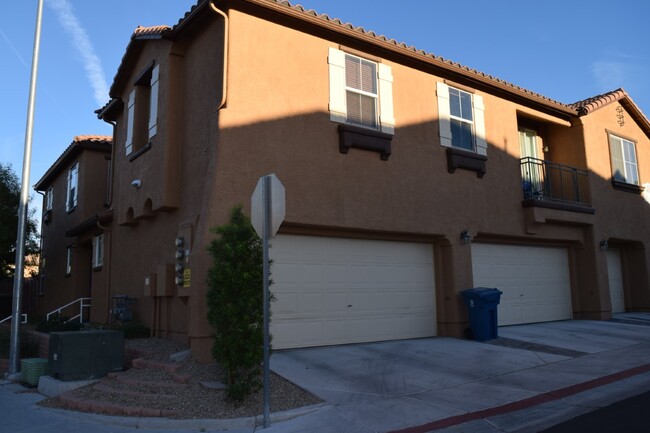 Building Photo - 6250 W Arby Ave