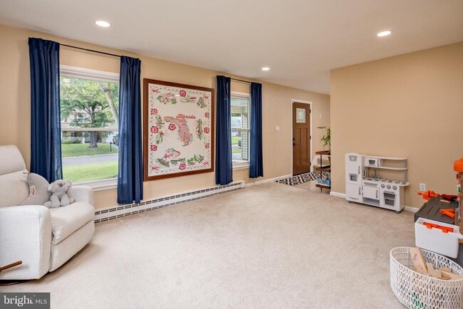 Building Photo - 15005 Narrows Ln