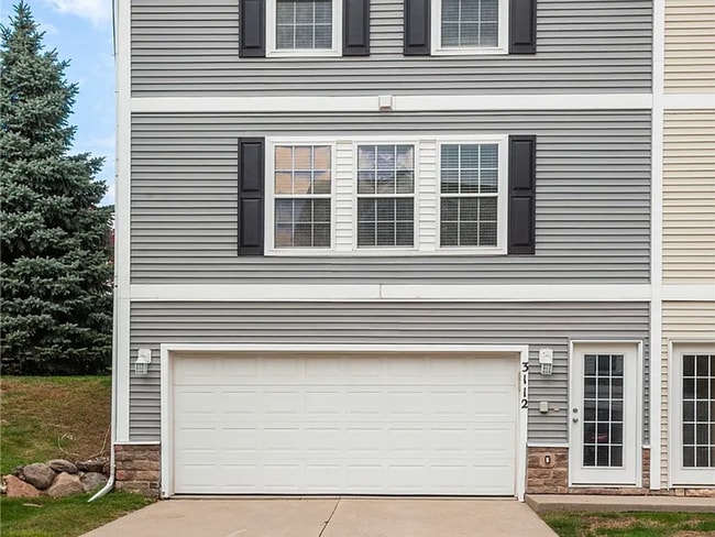 Building Photo - Townhouse for Rent!