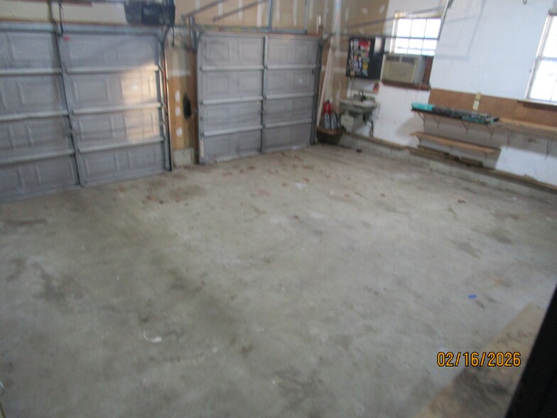 Building Photo - 465 Pfister Rd