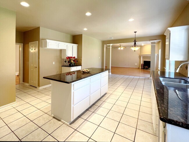 Building Photo - 16907 Ascot Meadow Dr