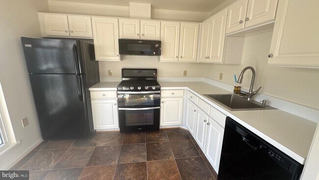 Building Photo - 3101 River Bend Ct