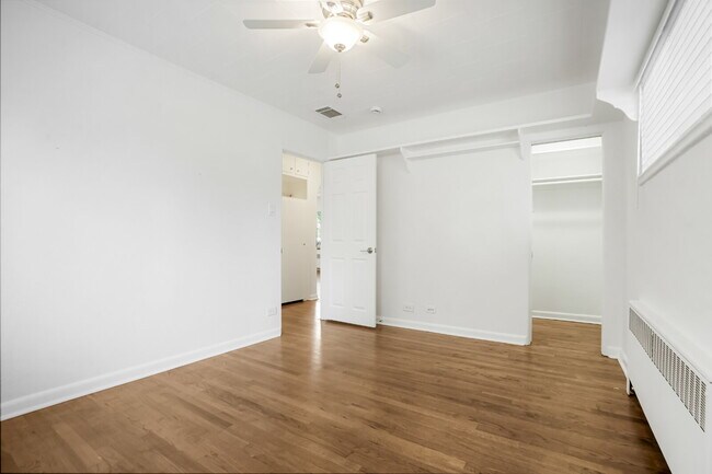 Building Photo - Two bedroom gem in the heart of Sloan's!
