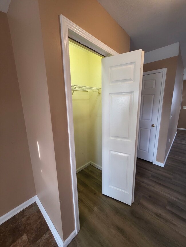 Building Photo - 96 E Schuyler St