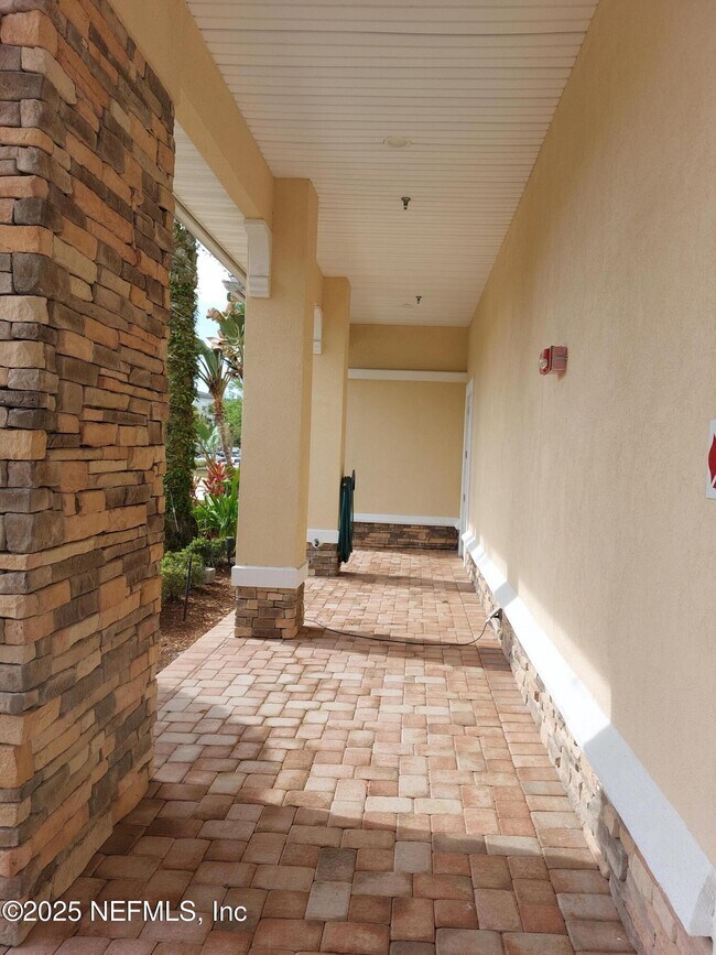 Building Photo - 4958 Key Lime Dr