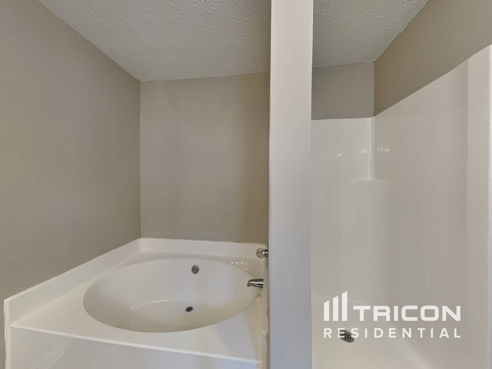 Building Photo - 2420 Lofton Ct