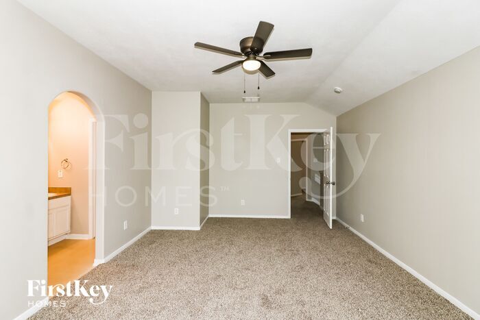 Building Photo - 12015 Gregory Crossing Way