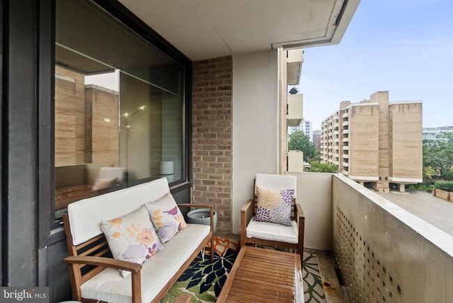 Building Photo - 429 N St SW