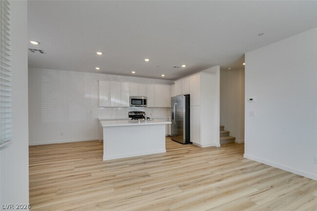 Building Photo - 1035 Valeria Rdg Ln