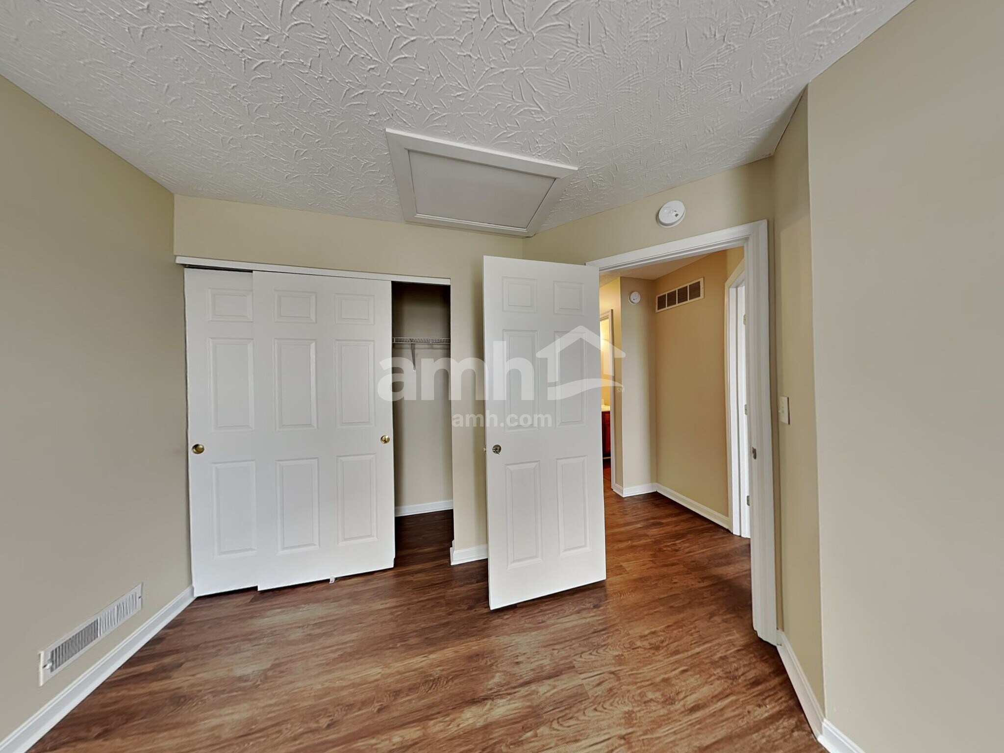 Building Photo - 3289 Summitrun Dr