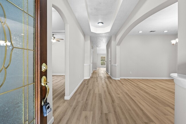 Building Photo - 25910 N Lakefair Dr