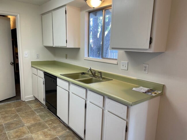 Building Photo - Nicely Tucked Away-3 Bed 2 Bath Home ~ New...