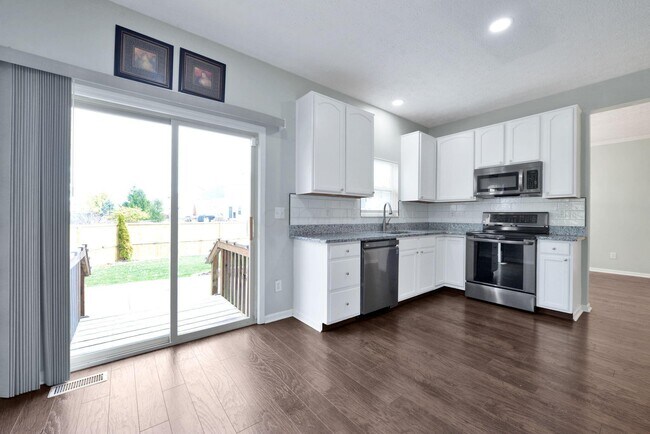 Building Photo - 1080 Mastell Dr