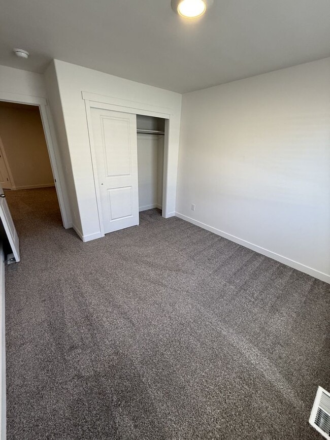 Building Photo - Beautiful Home in Spanish Fork