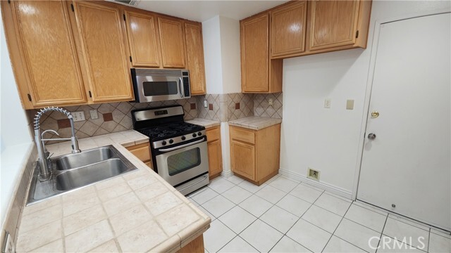 Building Photo - 14880 Honey Ct