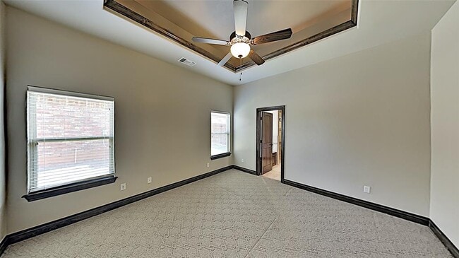 Building Photo - 5917 Grandby Rd