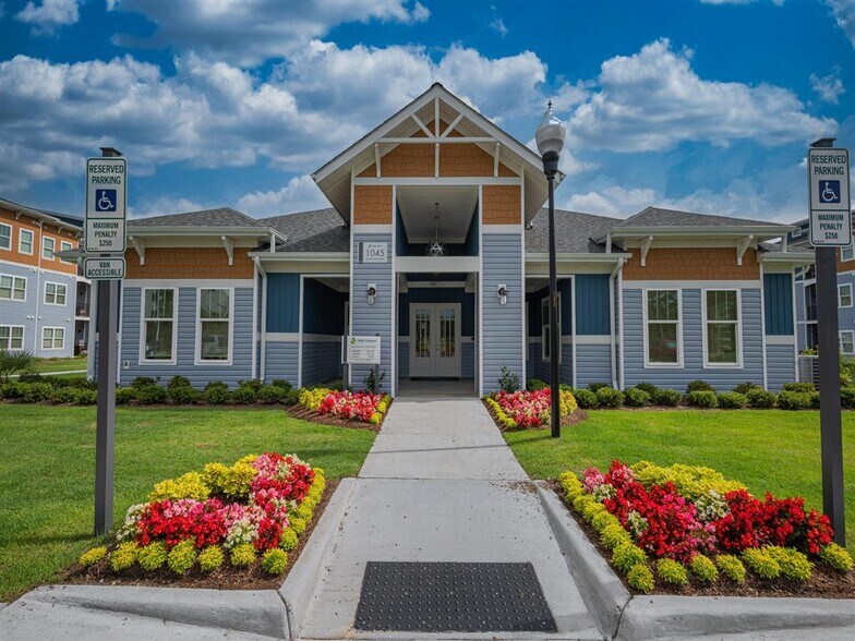 Hawthorne at Pine Forest* 1045 Woodsia Way Oak Island NC 28461