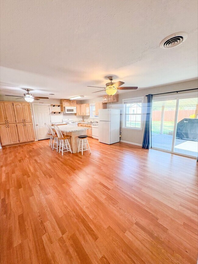 Building Photo - Beautiful Home Available 11/25 For Rent In Little River Academy!