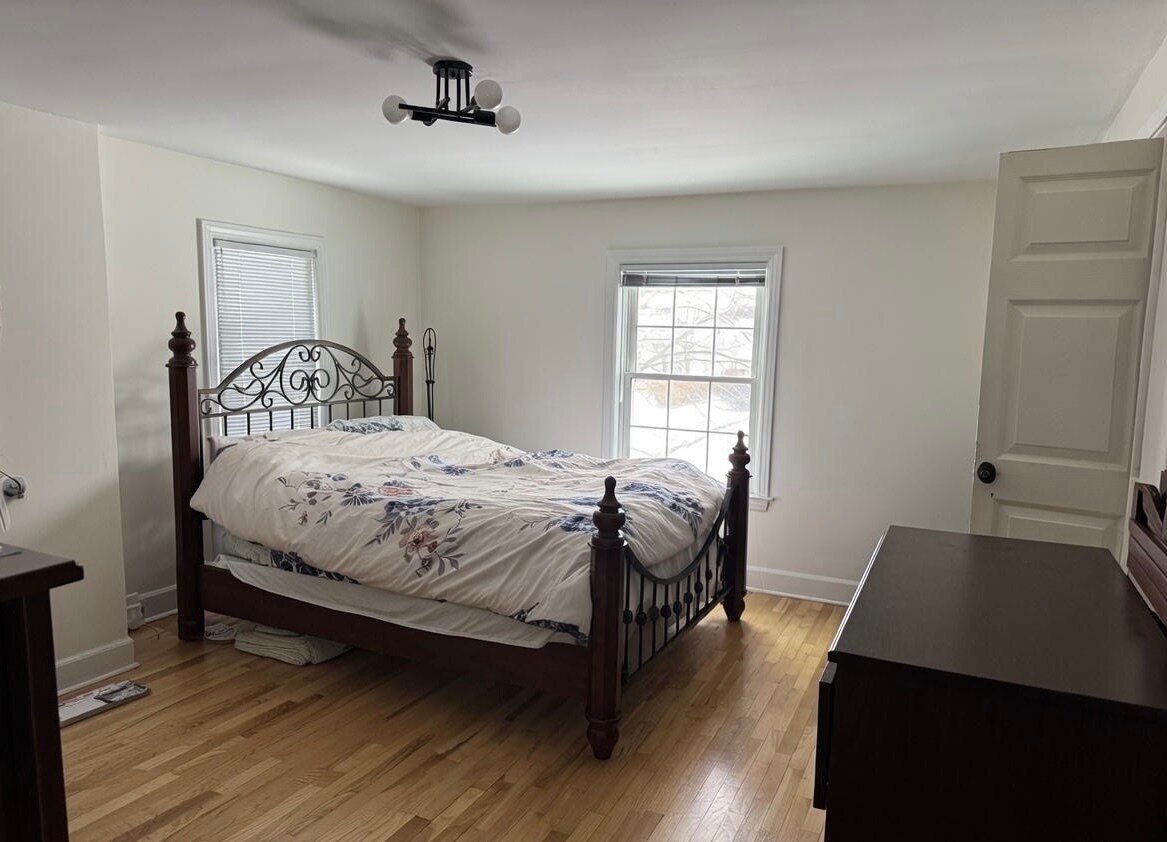 Building Photo - 1009 S Kinney Ave