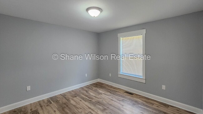 Building Photo - 709 Indian Ave