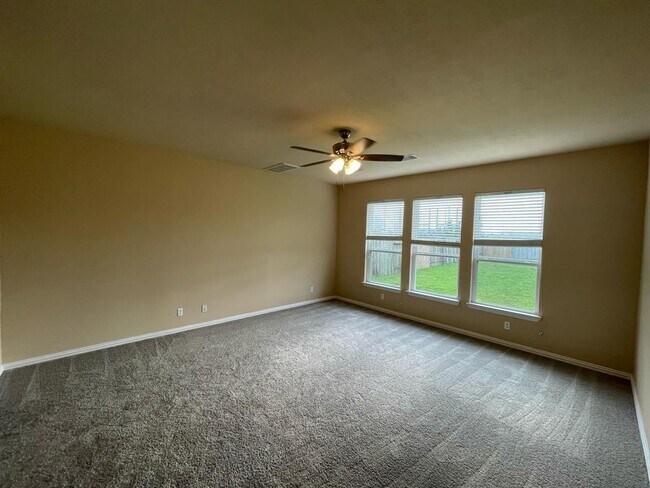 Building Photo - 6130 Carver Pines Dr