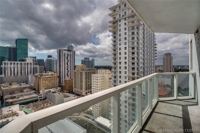 Building Photo - 253 NE 2nd St