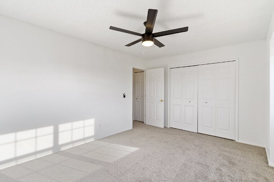Building Photo - Spacious 6BR Home with Finished Basement –...