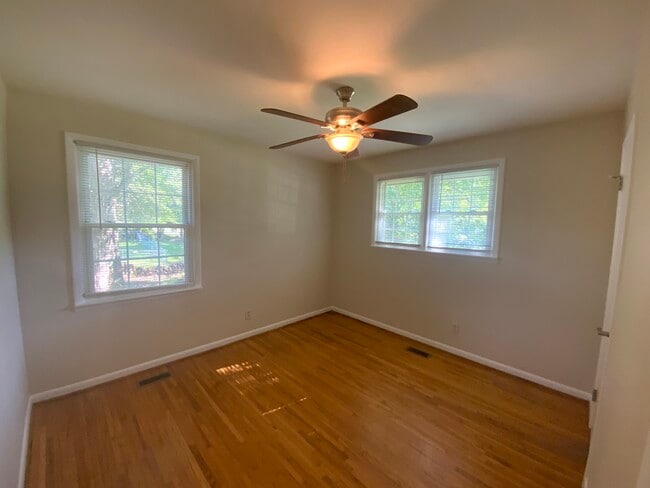 Building Photo - 962 Draughon Dr