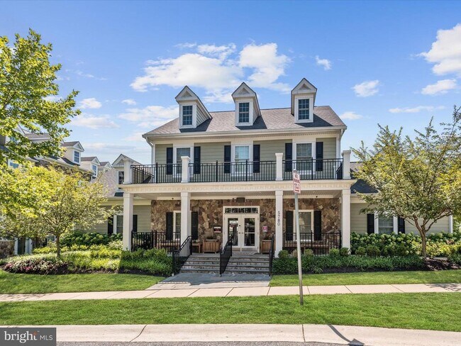 Building Photo - 5803 Lois Ln