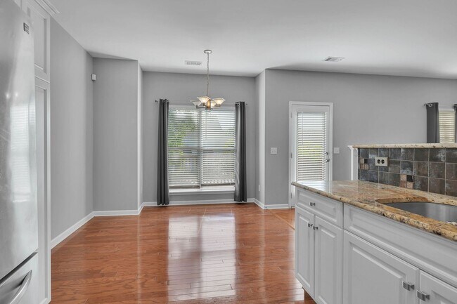 Building Photo - Beautiful and light-filled home in the desirable Normandy Place community located in Nashville’s ...