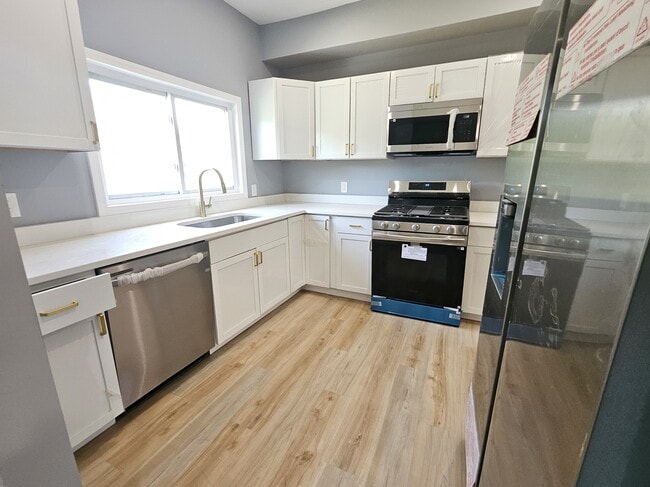 Building Photo - 539 Marie Ave