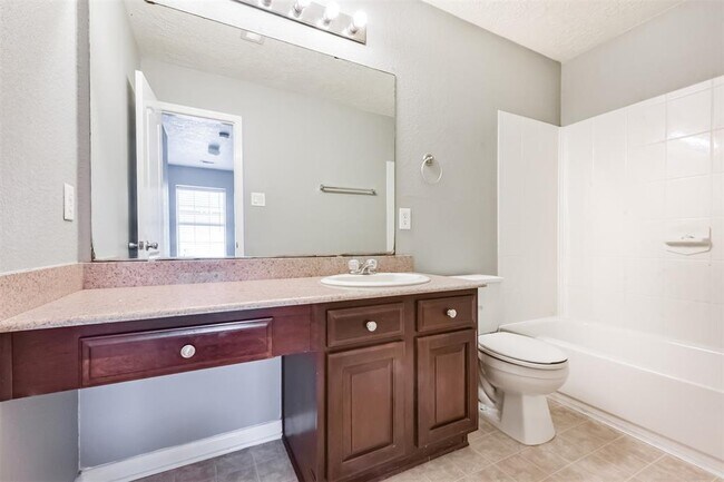 Building Photo - 22218 Orchard Dale Dr