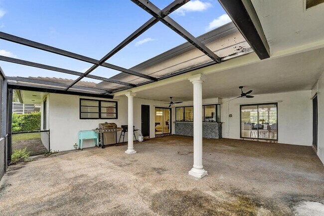 Building Photo - 3630 N 55th Ave