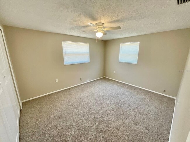 Building Photo - 3054 Primrose Dr
