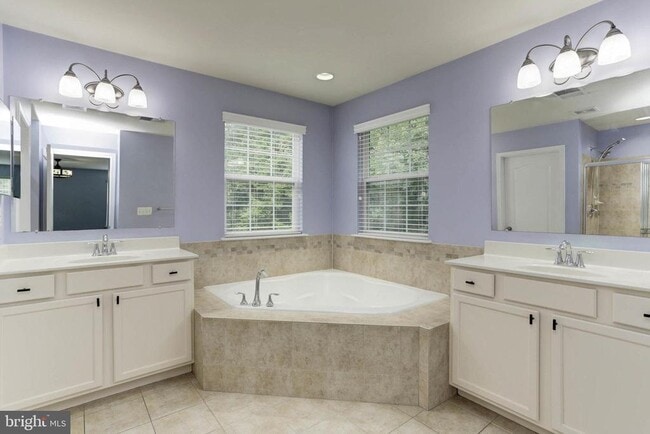 Building Photo - 6935 Heritage Crossing