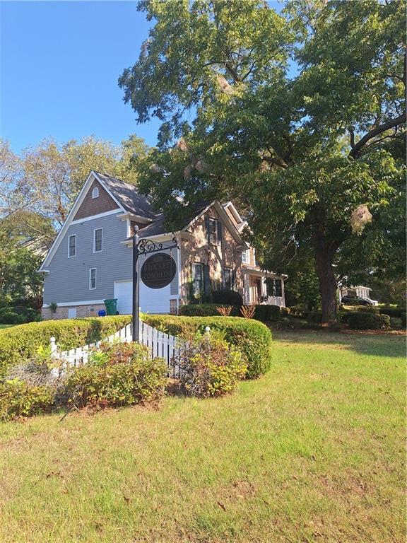 Building Photo - 1736 Brockett Rd