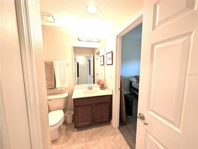 Building Photo - 7070 Key Haven Rd