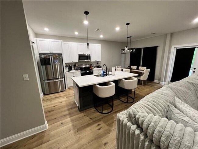 Building Photo - Beautiful One year old 3 BR 2 bath home