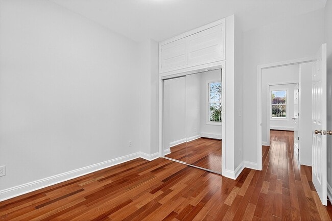 Building Photo - 382 Webster Ave