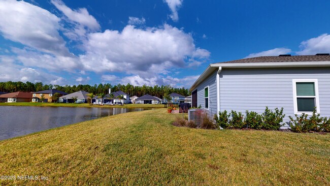 Building Photo - 3965 Cloverdale Ct