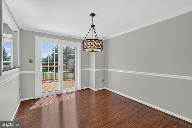 Building Photo - 6453 Linleigh Way