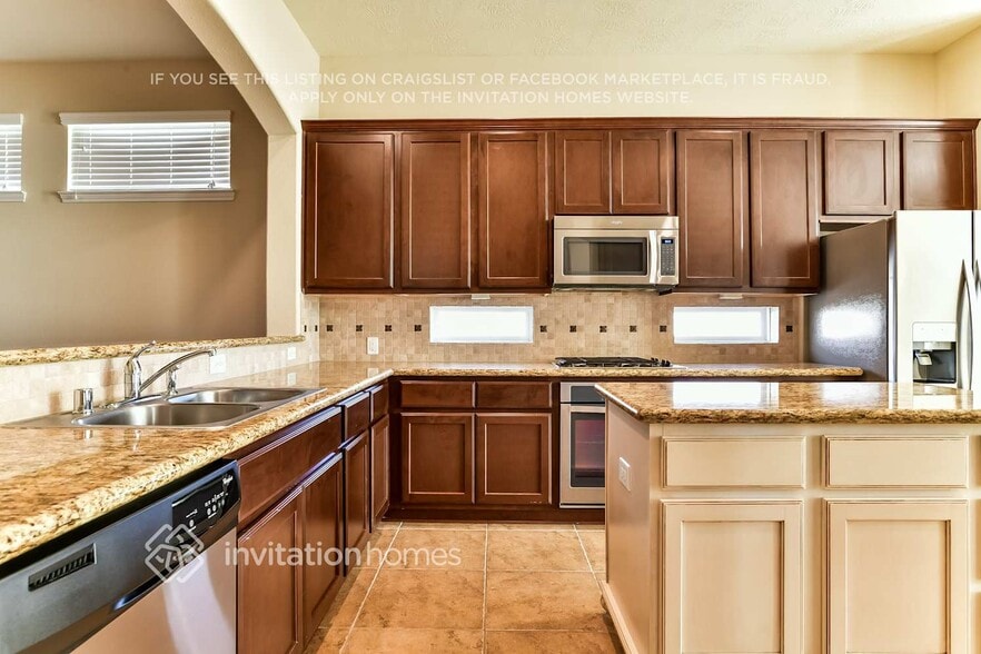 Building Photo - 30727 Academy Trace Dr