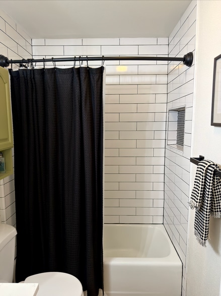 Tub/Shower - 9319 Whisper Pt