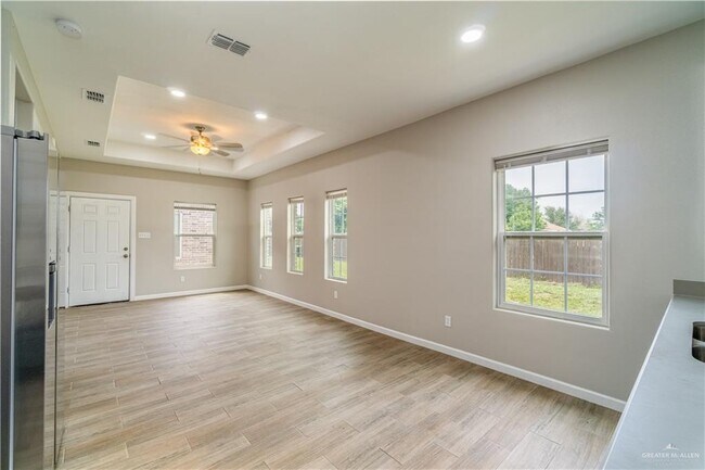 Building Photo - 6903 Venus Dr