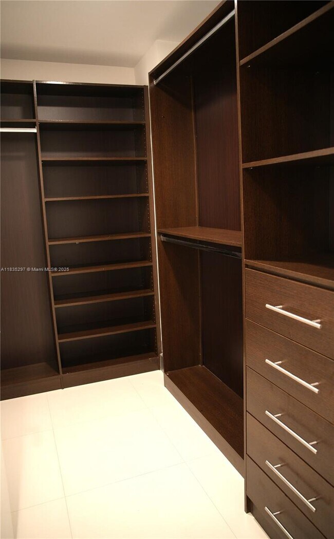 Building Photo - 2950 NE 188th St