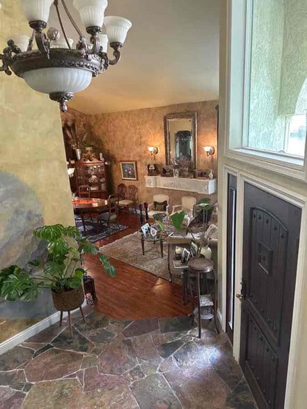 Building Photo - 30496 Nicholas Valley Rd